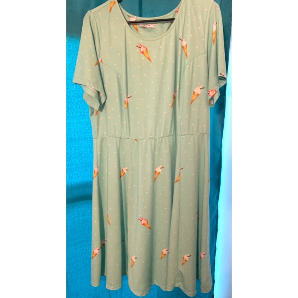 Ice cream cones cute flowy dress in size 2X